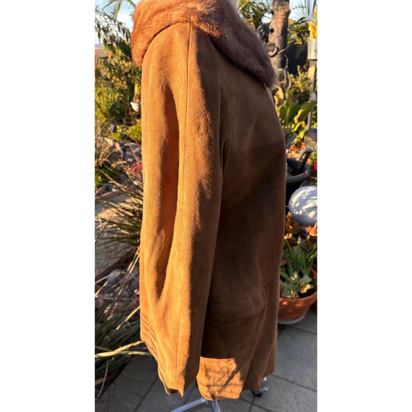 Cresco Country Sportswewr Suede Coat with Fur Collar - Picture 4 of 10